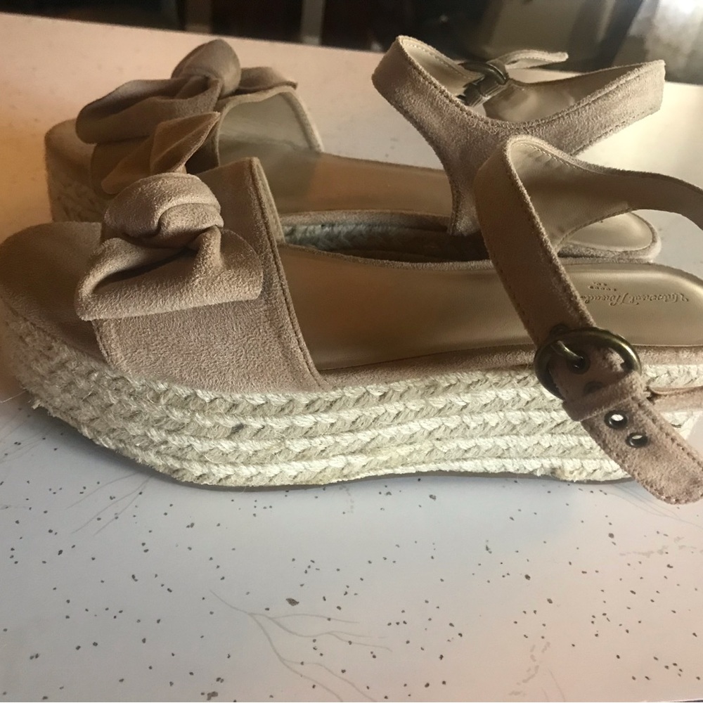 Universal thread espadrilles